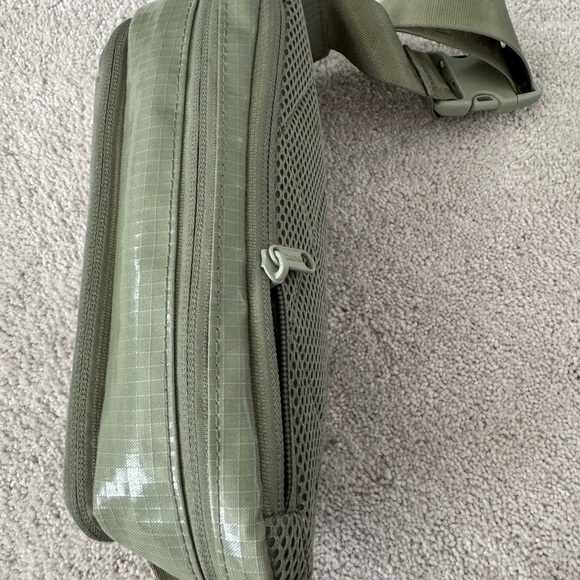 Calpak Terra Sling - Juniper Green - Picture 4 of 12